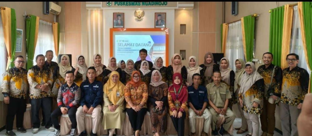 HARI KEDUA: Kepala puskesmas se-Kabupaten Mojokerto bertukar ide dengan Puskesmas Ngadirojo dalam kegiatan kaji banding sebagai upaya penurunan AKI-AKB.