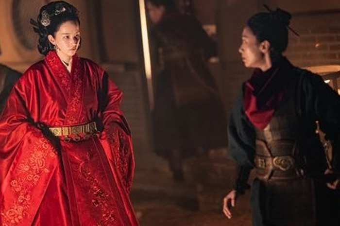 Set adegan di drama Queen Woo yang tampak detail.