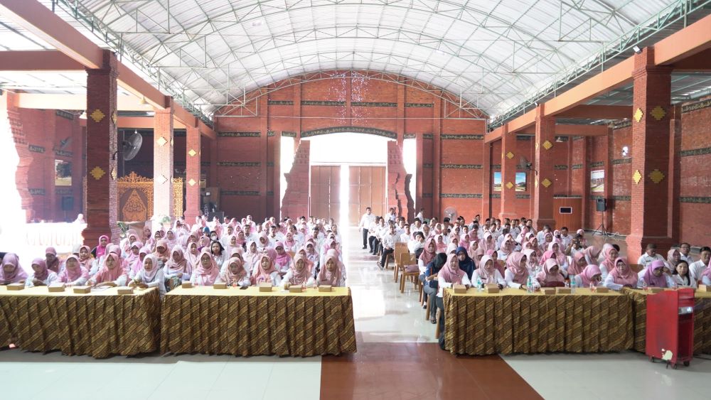 DIPETAKAN: Tenaga pendidik dan kepala SD menyimak sosialisasi jelang ANBK. 