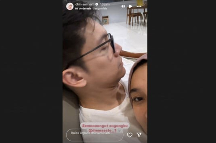 Unggahan story IG  Dhini Aminarti.