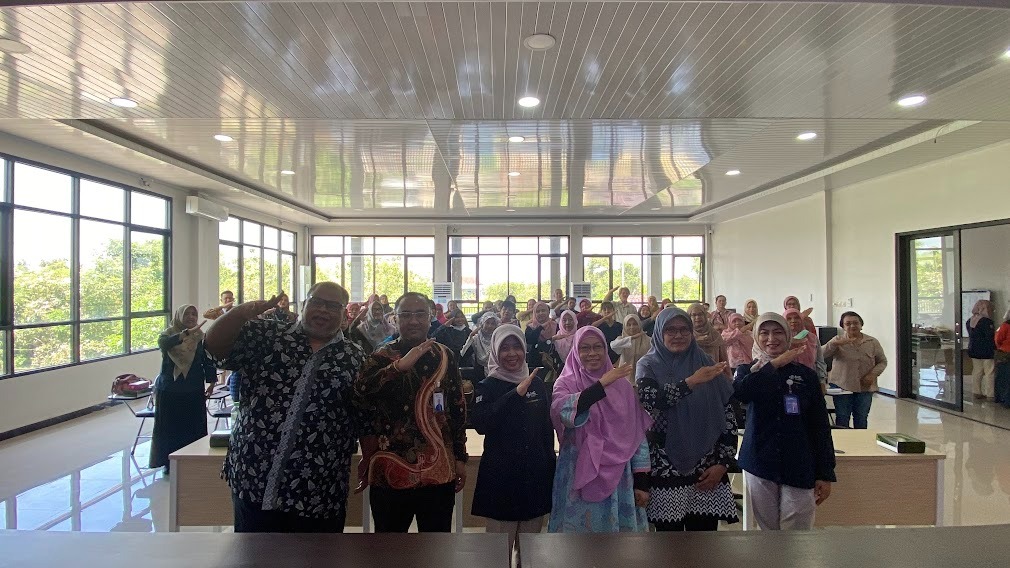 BERMANFAAT: PT Nusantara Medika Utama ikut andil dalam gelaran pelatihan para pelaku usaha di Pusat Layanan Usaha Terpadu Kota Mojokerto, Kamis (10/10).