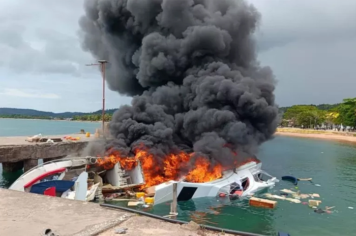 Calon Gubernur Maluku Utara Benny Laos meninggal dunia akibat speedboat yang ditumpanginya meledak, Sabtu (12/10).