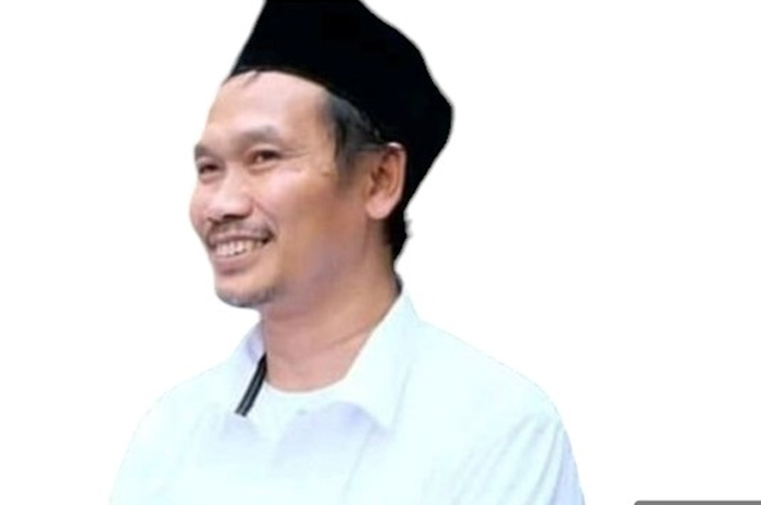 Gus Baha, Ulama yang dikenal dengan gaya pembahasan fiqih dengan cara yang santai dan penuh humor.