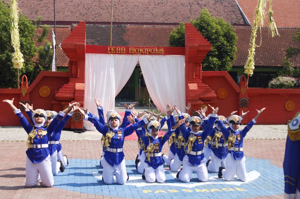 TARAF NASIONAL: Tampilan peserta LKBB yang digelar SMAN 1 Gedeg dalam rangka dies natalis.