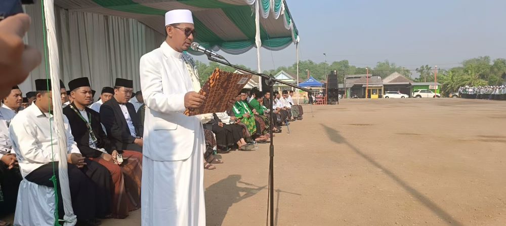 PERJUANGAN: Pembacaan Resolusi Jihad oleh pendiri sekaligus pengasuh Ponpes Nurul Islam Mojokerto Dr KH Ahmad Siddiq, SE, MM.