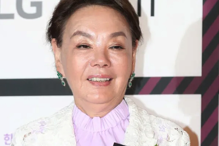 Kim Soo Mi meninggal di usia 75 tahun (@thekoreaherald)&nbsp;