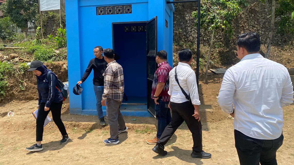 PRIORITAS: Dinas PUPR Kabupaten Mojokerto tuntaskan proyek drainase di delapan titik. Proyek untuk penanganan banjir ini sekaligus penataan lingkungan yang lebih baik pada 2024.
