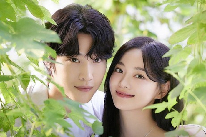 Se Jeong dan Lee Jong Won akan membintangi Brewing Love yang tayang pada 4 November 2024.