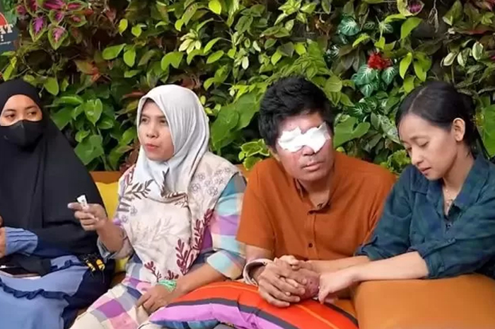 agus salim dan keluarga saat di undang ke podcast deni sumargo (youtube/denny sumargo/curhat bang)