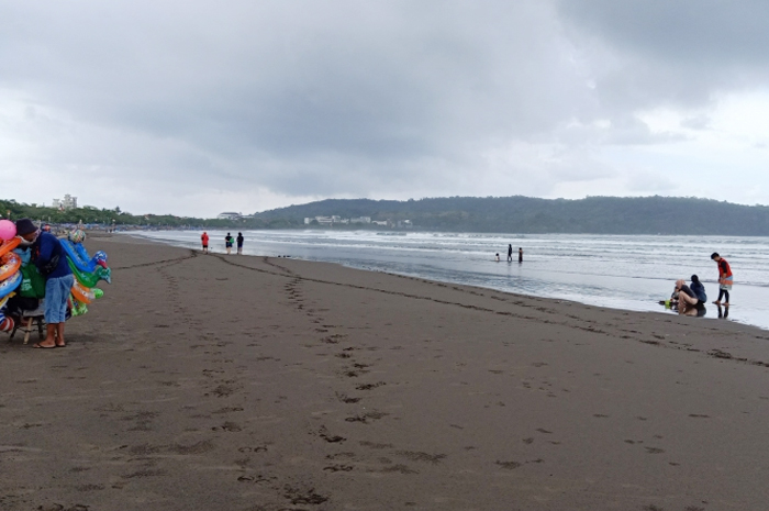 Kondisi Pantai Pangandaran usai gempa 5,2 magnitudo