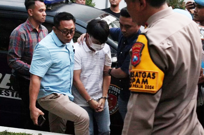 Ivan Sugianto ditangkap saat mendarat di Bandara Juanda Surabaya.