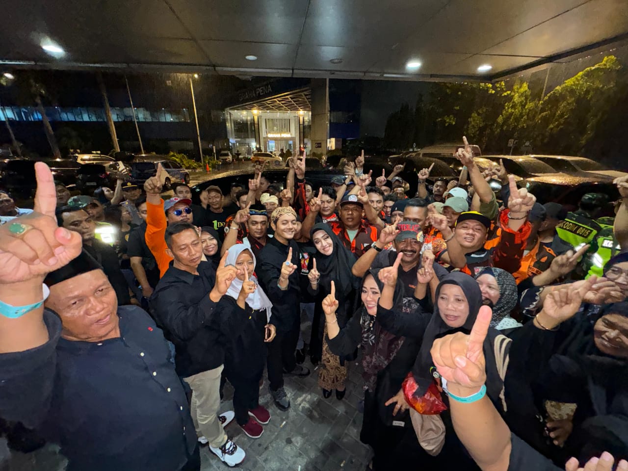 MENYEMPURNAKAN: Keberadaan Sa&rsquo;dulloh Syarofi atau Gus Dulloh menjadi wakil dari Ikfina Fahmawati pada Pilbup Mojokerto 2024 untuk menyempurnakan tugas pimpinan dalam lima tahun ke depan.