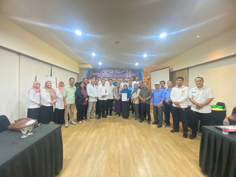 BERLANGSUNG ALOT: Dewan Pengupahan Kabupaten Mojokerto membahas usulan UMK 2025 di Trawas, Rabu (11/12).