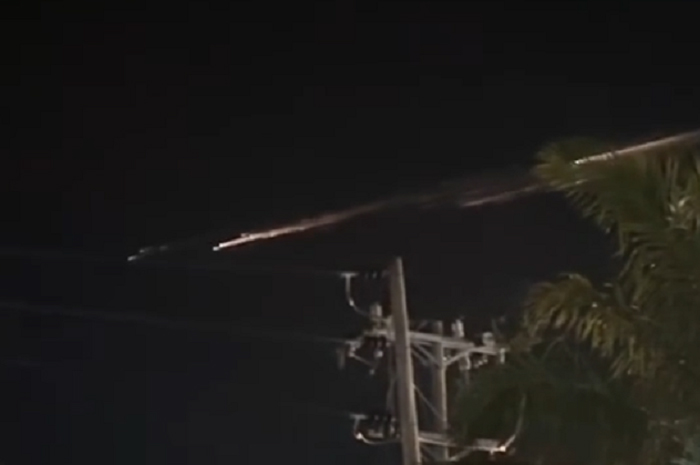 Lintang Kemukus yang terlihat sangat jelas di langit Yogyakarta.