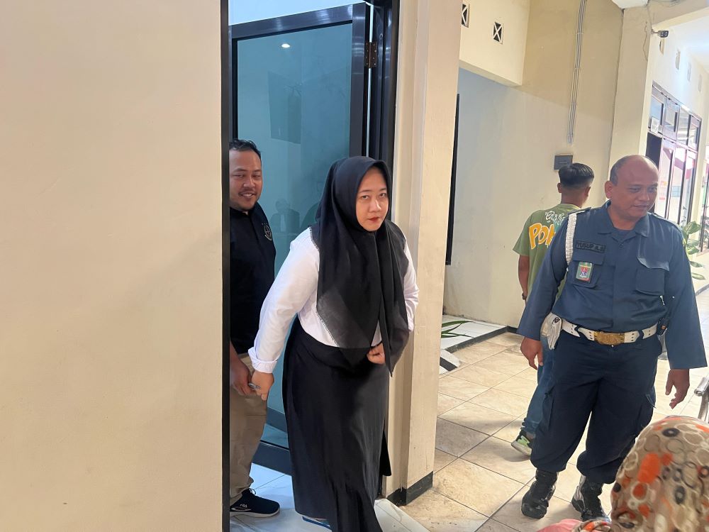 JALANI HUKUMAN: Bharllevina Siantica Caillycant alias Cece Vina dijatuhi hukuman penjara selama 2 tahun oleh majelis hakim karena terbukti menjalankan investasi bodong.
