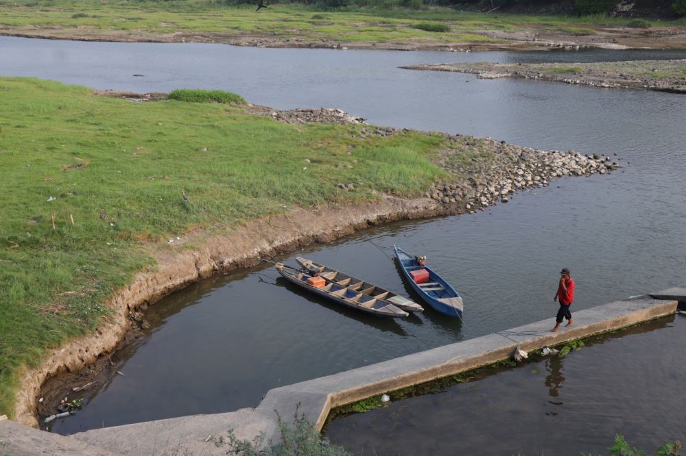 TRANSPORTASI AIR: Sungai Brantas di Kabupaten Mojokerto yang menjadi jalur distribusi sejak era Majapahit.