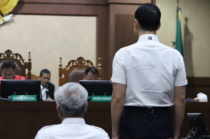 Harvey Moeis saat menjalani sidang perdana sebagai terdakwa.
