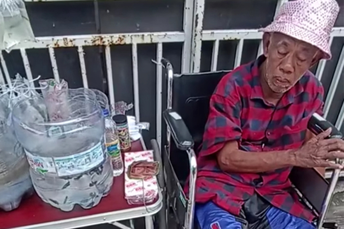 Pak Tarno Sang pesulap terkenal, kini kondisinya sangat memprihatinkan (Capture)
