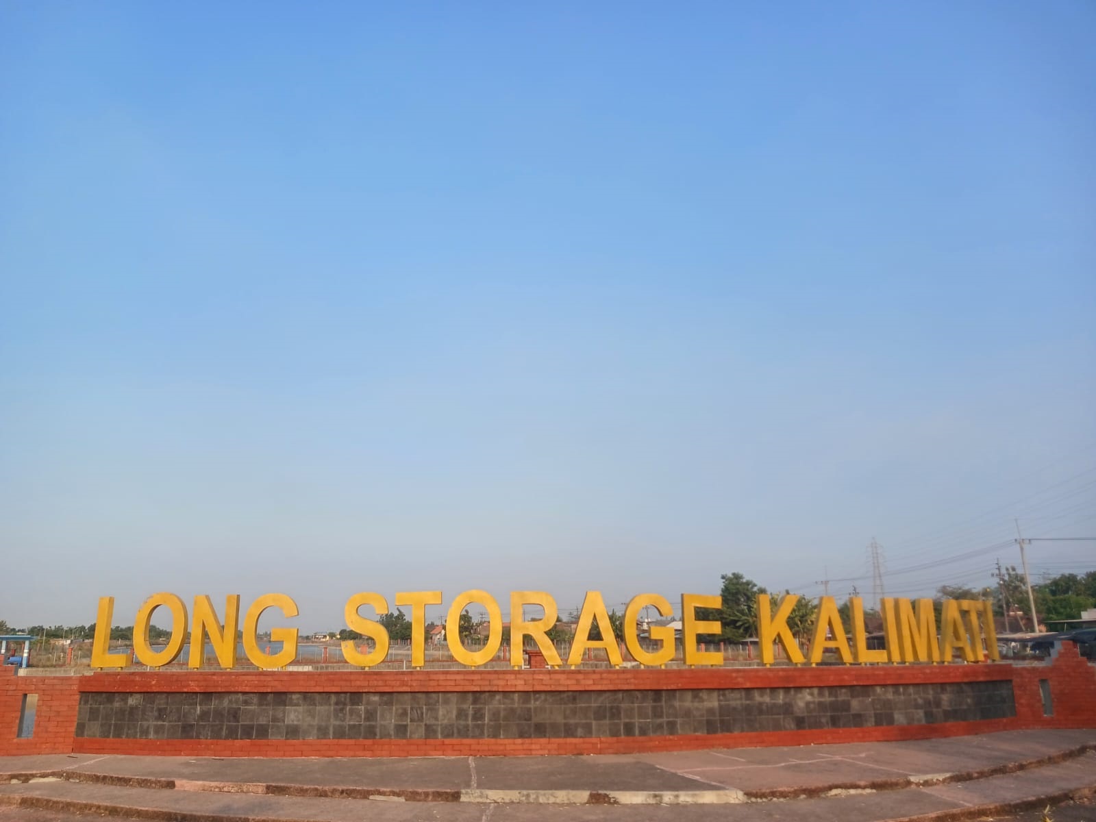 DAYA TARIK: Long Storage Kalimati menjadi penyedia air baku dua kabupaten sekaligus tempat wisata.