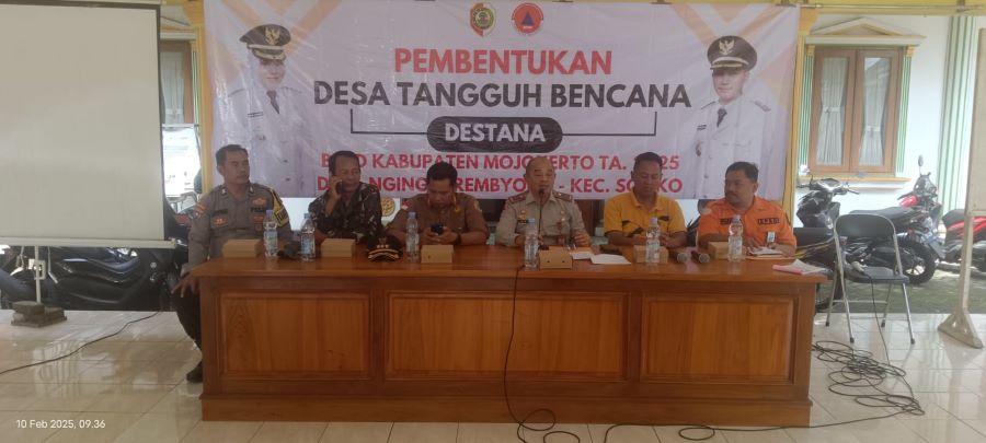 MITIGASI: BPBD Kabupaten Mojokerto membentuk destana di Desa Ngingasrembyong, Kecamatan Sooko, kemarin (10/2). BPBD mengajak masyarakat lebih aktif dan mengambil peran penting dalam penanganan bencana