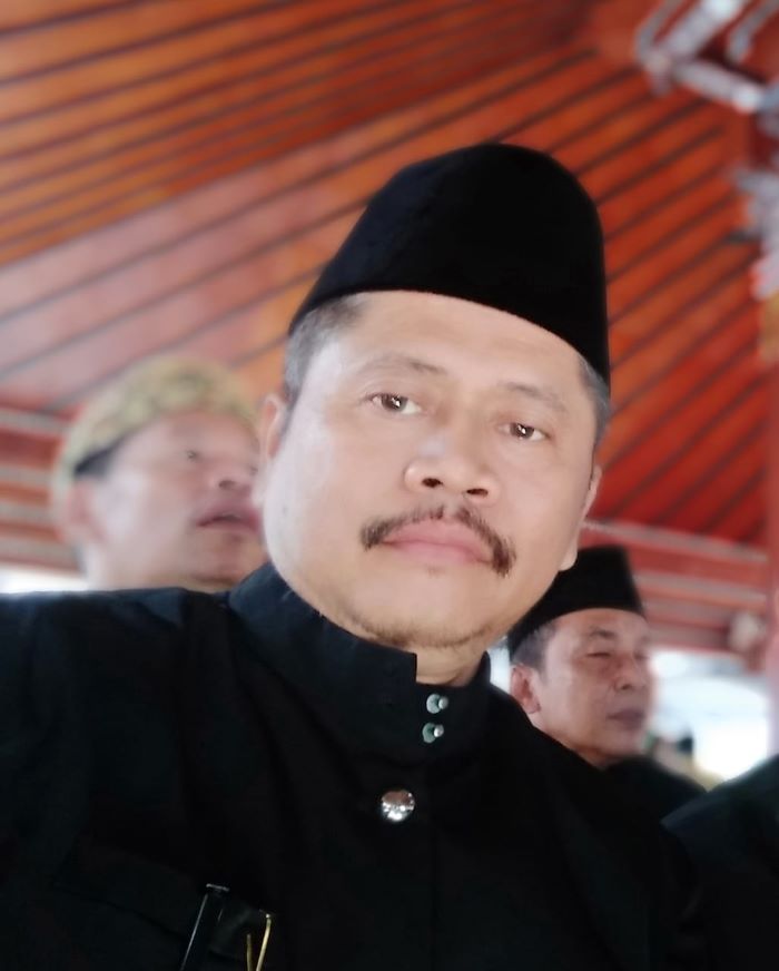 Drs. Sutrisno Slamet, M.Pd, Plt Kepala SMPN 1 Sooko
