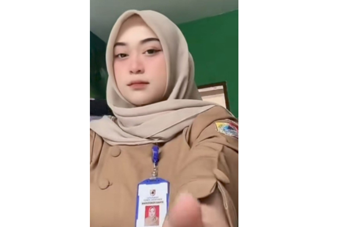 Viral di Media Sosial Karena Video Tidak Senonoh, Inilah Profil dan Biodata Guru Salsa, TikTok: @sissalsaa