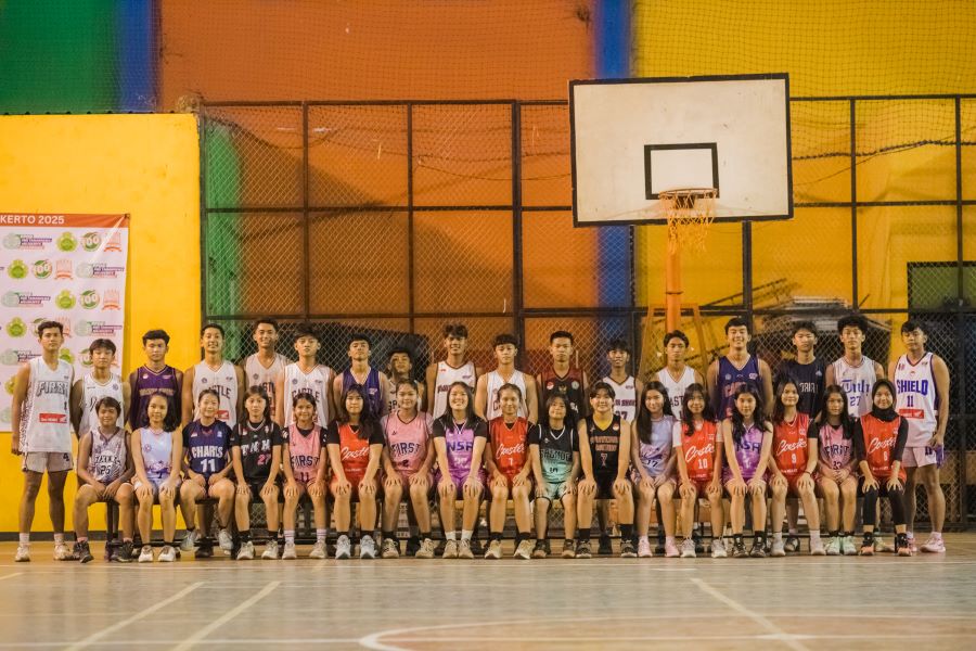 RESMI: Puluhan pebasket putra dan putri Kota Mojokerto lolos seleksi hari ini di-launching Pengkot Perbasi Mojokerto.