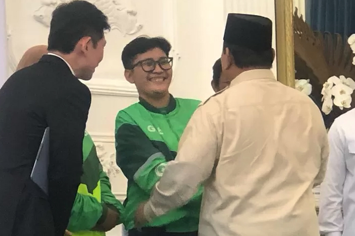 Presiden RI Prabowo Subianto mewajibkan pihak aplikator memberikan THR ke pengemudi ojek online.