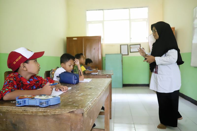 TUNGGU PENCAIRAN: Guru di Kabupaten Mojokerto menunggu pencairan TPG triwulan pertama 2025. Sedianya, penyaluran tunjangan tersebut langsung ditransfer dari pemerintah pusat.