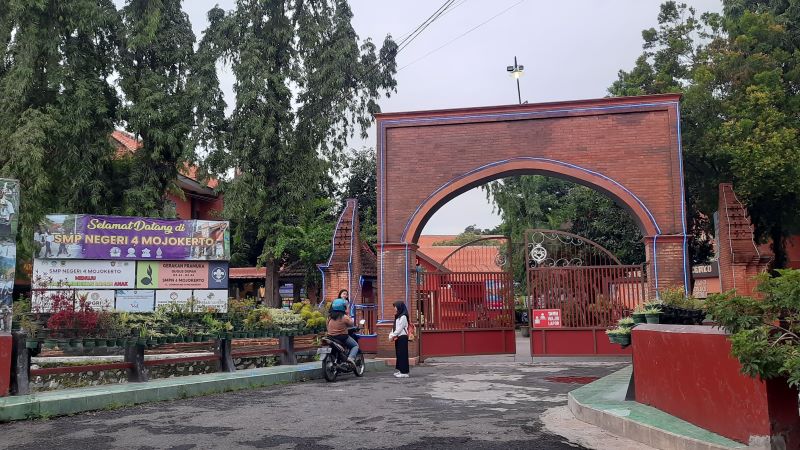 DITINGKATKAN: SMPN 4 Mojokerto menjadi salah satu sekolah yang disasar pekerjaan rehabilitasi sekolah di tahun ini.