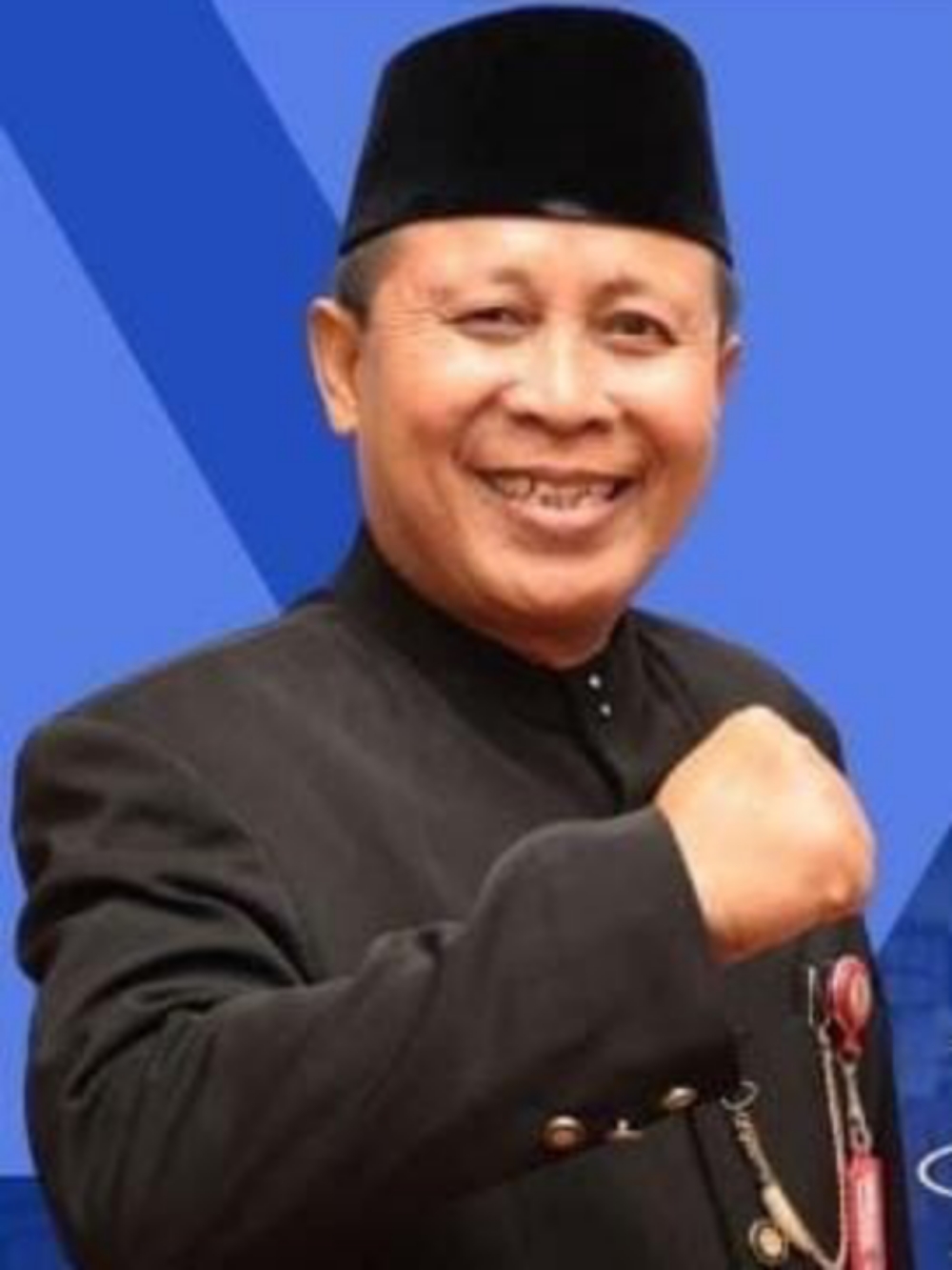 Oleh : Dr. H. Akhmad Jazuli Aziz, SH, MSi Pengasuh Ponpes Al Amin dan Al Khodijah yang juga Asisten Administrasi Umum Sekdaprov Jatim&nbsp;