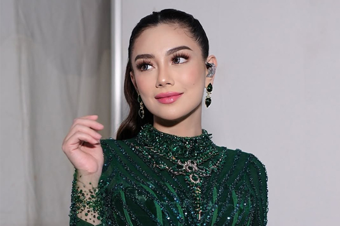 Ramai Karena Unggahannya Ibadah Umroh, Berikut Kontroversi Celine Evangelista yang Pernah Menjadi Sorotan Publik, sumber foto:  instagram @celine_evangelista