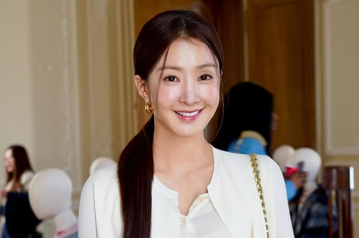 Aktris Lee Si Young Dikabarkan Bercerai dengan Suaminya, Apa Alasannya?. sumber foto: ig @leesiyoung38