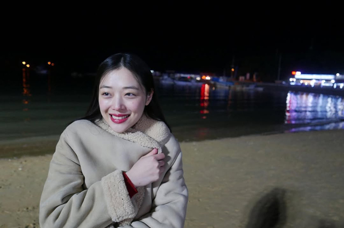 Unggahan Kakak Sulli di Akun Instagramnya Mengundang Banyak Pertanyaan, Apakah Pesan Itu Ditujukan Untuk Kim Soo Hyun?, sumber foto: instagram @jelly_jilli