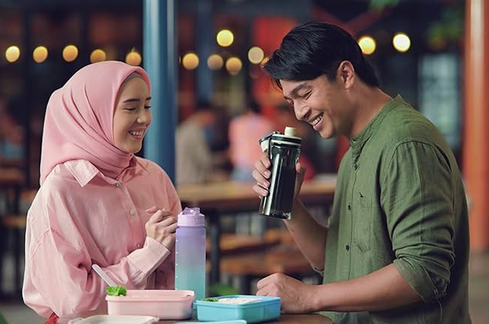 Film Baru di Netflix, &ldquo;Setetes Embun Cinta Niyala&rdquo; Bawa Kisah Cinta yang Sangat Mendalam! Ini Dia Pemerannya. Sumber: IMDb