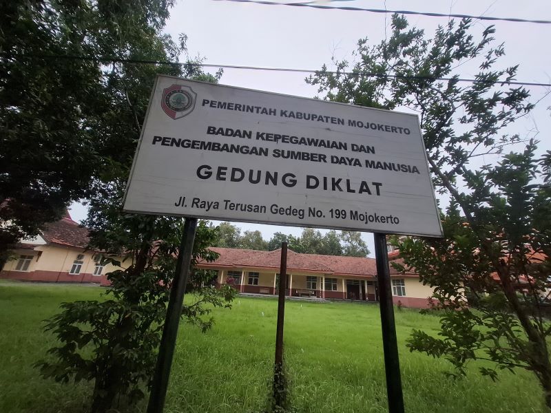DIUSULKAN: Gedung Balai Diklat di Kecamatan Gedeg menjadi salah satu tempat yang diusulkan menjadi lokasi Sekolah Rakyat sementara untuk pelaksnaan tahun ajaran baru 2025/2026.