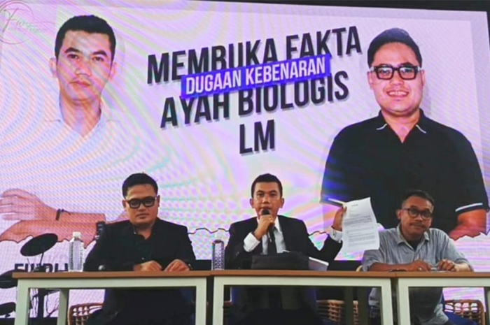 Bawa Bukti Berupa Riwayat Pesan, Revelino Tuwasey Ungkap Pengakuan Lisa Mariana Terkait Status Anaknya.