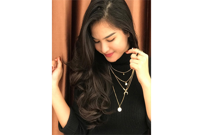 Tren Layering Aksesori Perempuan Masa Kini  Stand Out & Berkarakter