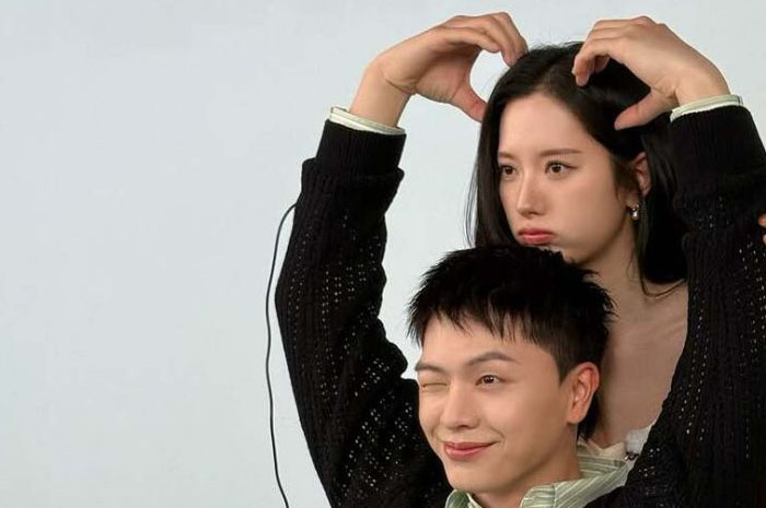 Fakta baru terungkap, Sungjae BTOB & Bona WJSN sudah bersahabat sejak usia mereka 15 tahun.