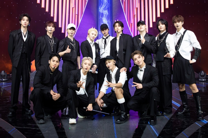 Merayakan 10 Tahun Debut, SEVENTEEN Hadiahi Penggemar Rilis Album &ldquo;Happy Busrstday&rdquo; pada 26 Mei 2025
