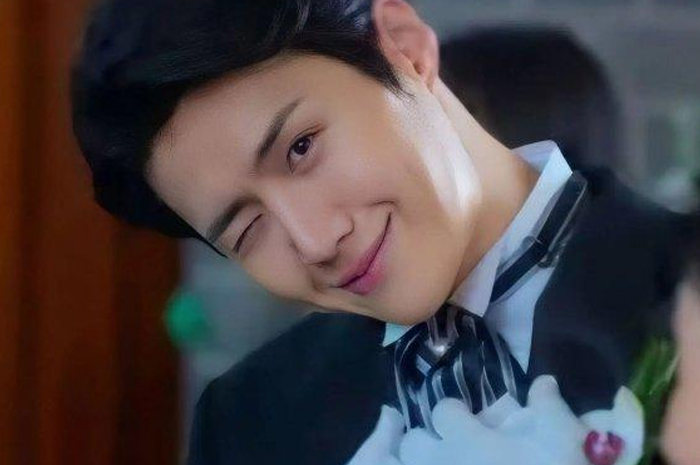 Makna Lagu Supernatural Milik Ariana Grande yang dipakai pada Tren Kim Seon Ho Smile