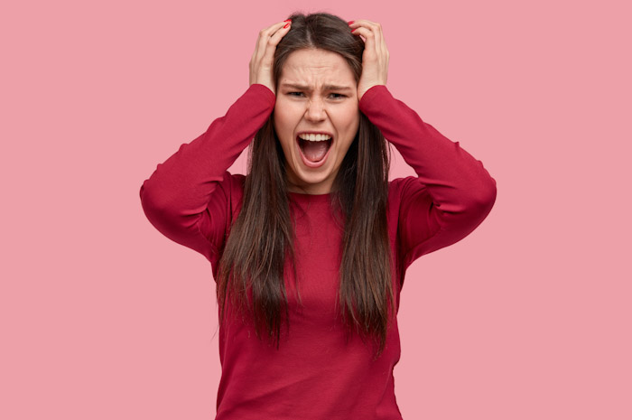 Kenapa Perempuan Sering Dibilang Mudah Marah ? Ini Fakta dan Cara Mengendalikan Tanpa Drama