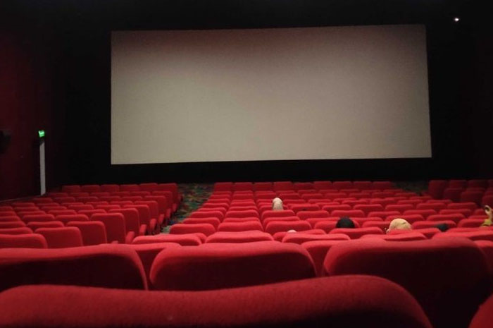 Jadi Rebutan! Rekomendasi 3 Posisi Terbaik Saat Nonton Bioskop, Dijamin Bikin Betah
