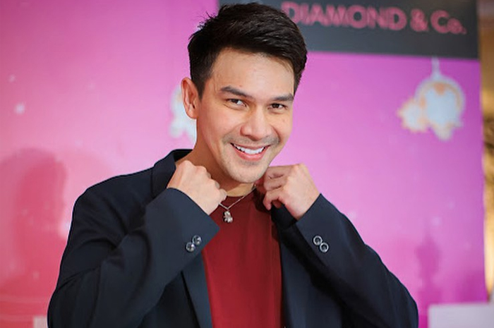 Kini Jonathan Frizzy Resmi Ditetapkan sebagai Tersangka, Terkait Kasus Vape Ilegal Berisi Obat Keras. sumber foto: ig@ijonkfrizzy