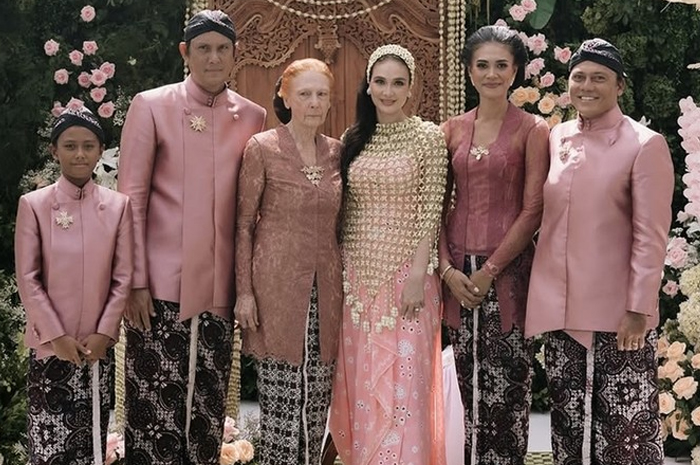 Luna Maya Menikah, Raline Shah Disebut Sebagai the Next &lsquo;Ketua&rsquo; Bagi Para Wanita yang Belum Menikah Sebagai Patokan