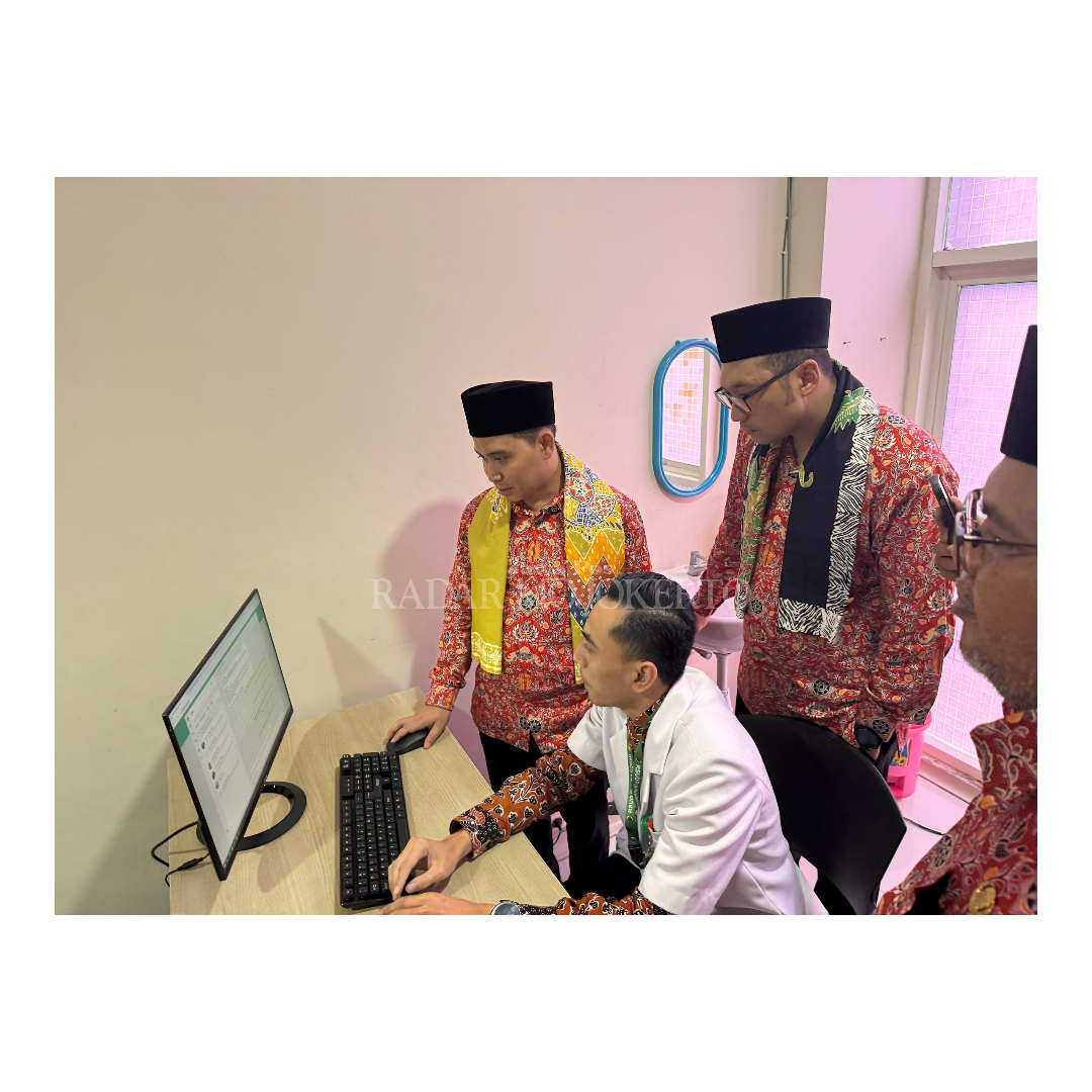 KOMITMEN: Bupati Al Barraa mengapresiasi komitmen RSUD R.A Basoeni dalam meningkatkan pelayanan kesehatan.