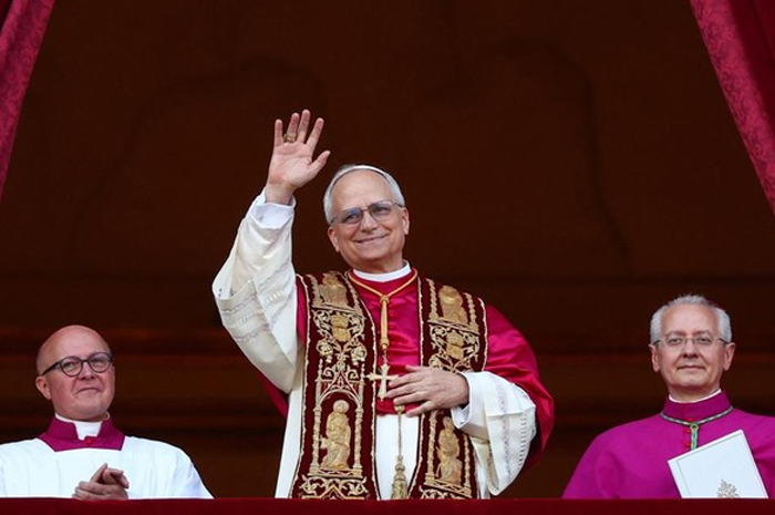 Menelusuri Jejak Hidup Robert Francis Prevost dari Chicago Hingga Terpilih sebagai Paus Leo  XVI  di Tahta Suci Vatikan.