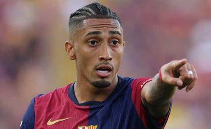 Raphinha berhasil menorehkan dua gol bagi Barca saat melawan Madrid dalam pertandingan Minggu (11/5)