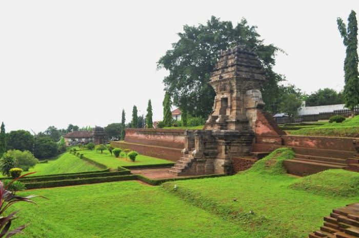 Selain Jadi Pusat industri, Inilah Beberapa Candi Peninggalan Majapahit di Ngoro Mojokerto yang Bisa Dikunjungi. (sumber: kemdikbud)