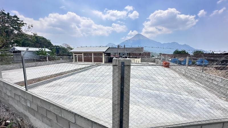 MANDIRI: Pemerintah desa Tamiajeng, Kecamatan Trawas membangun gudang penggilingan padi untuk memproduksi beras sendiri.
